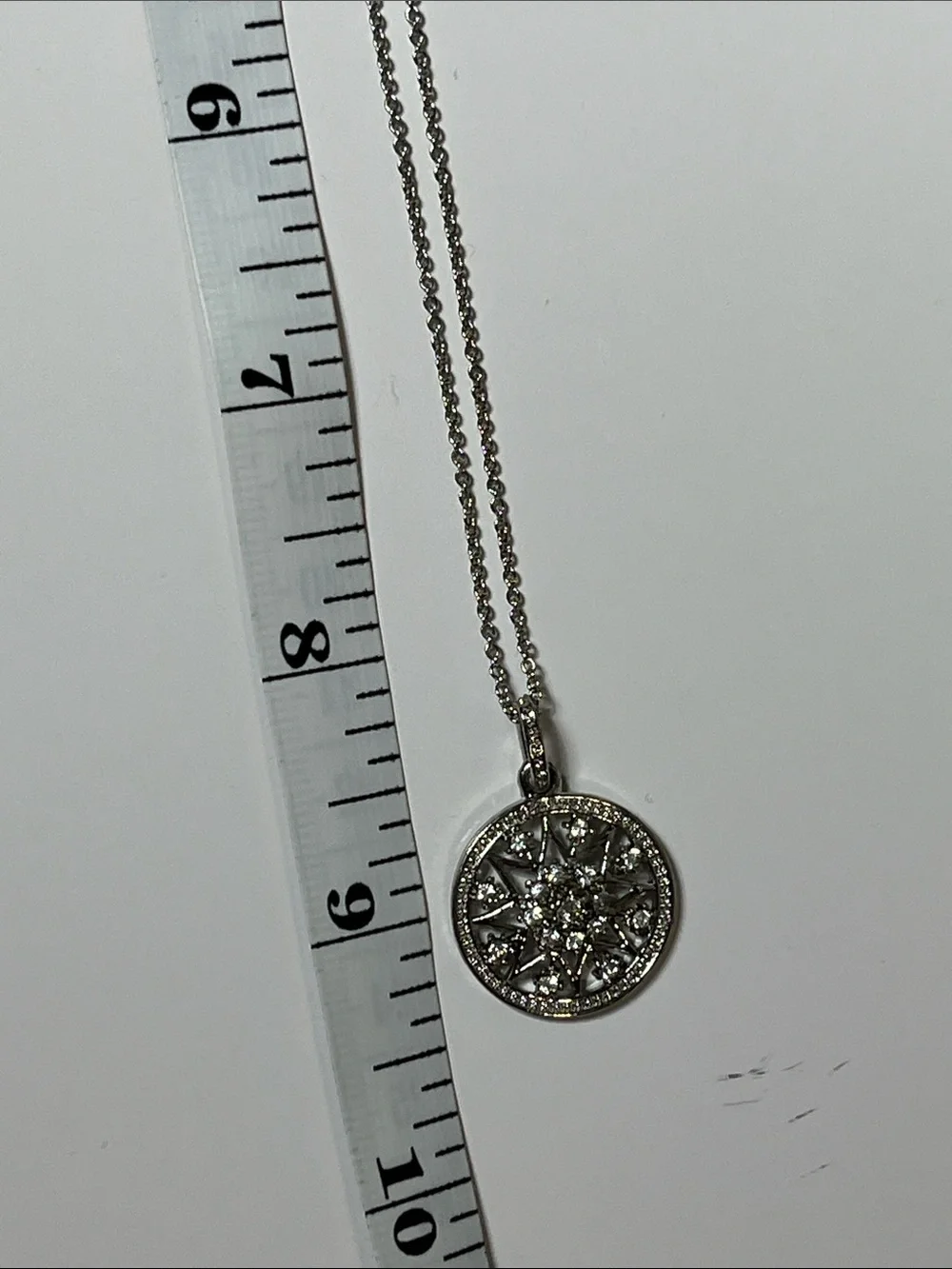 NIB Vintage Rhinestone Snowflake Starburst Filigree Necklace Silver Tone 18